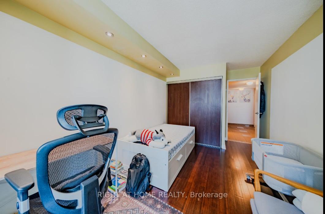 3 Bedrooms Condo at 5765 Yonge, Toronto For sale