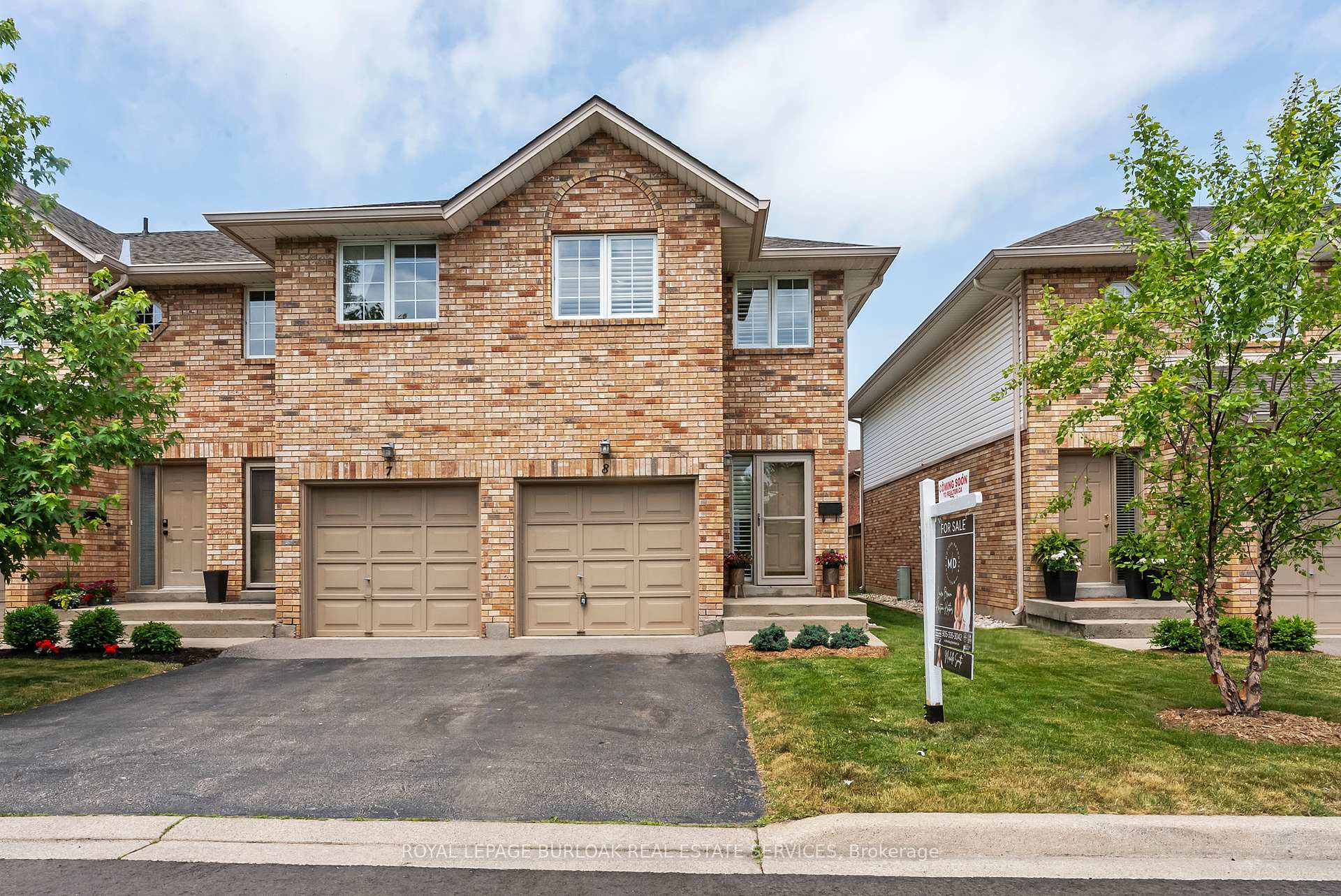 3 Bedrooms Condo at 2025 Cleaver, Burlington For sale