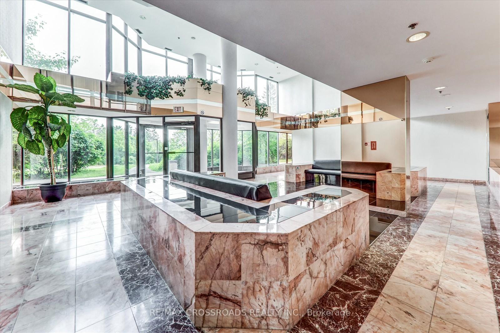 2 Bedrooms Condo at 1 Rowntree, Toronto For sale