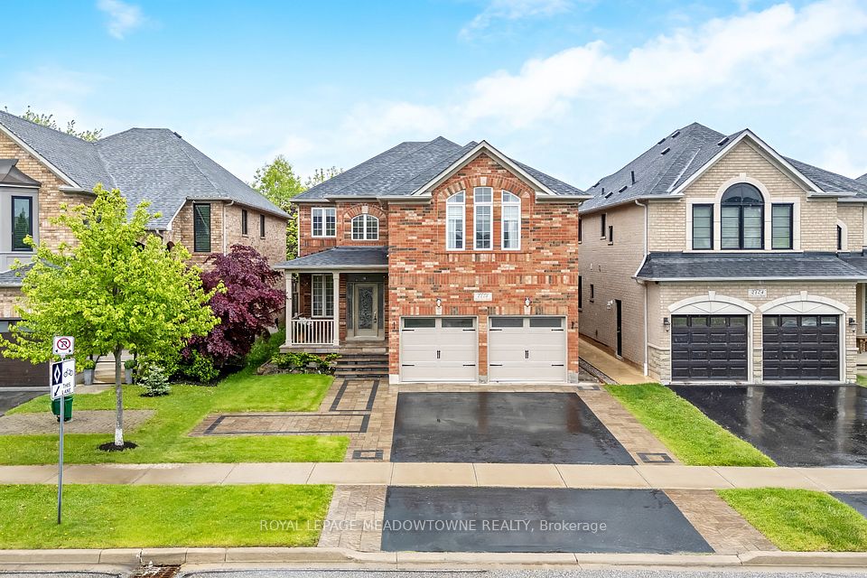 2120 Pine Glen
