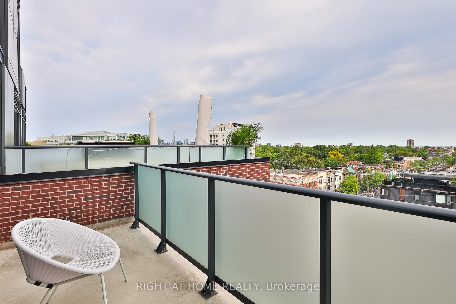 2 Bedrooms Condo at 430 Roncesvalles, Toronto For sale