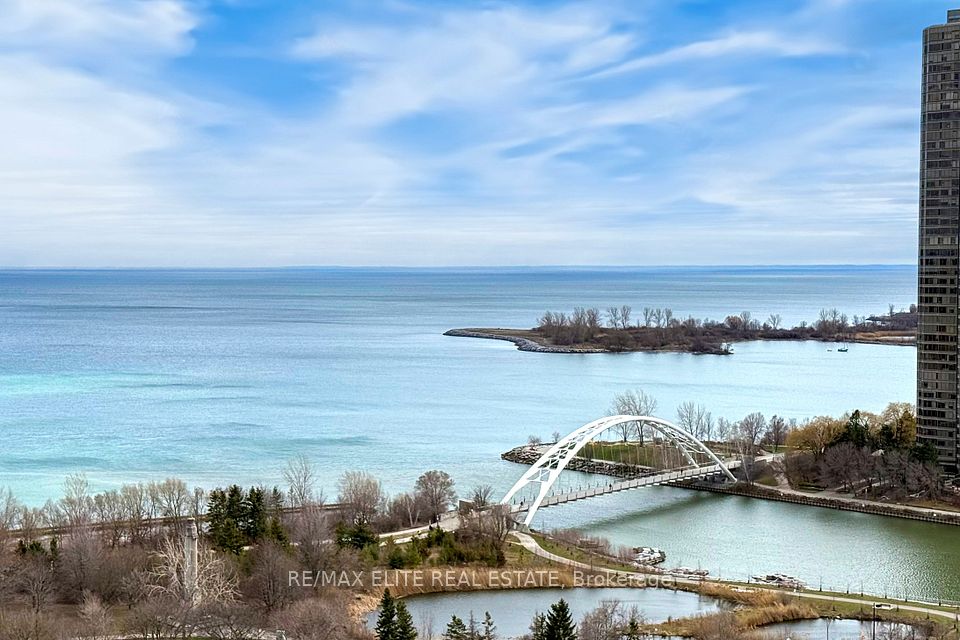 https://trreb-image.ampre.ca/gPQTAq3AZmqR3yRXTsUrjY4xuP8Co1qsQEmSBXFVvJQ/rs:fit:960:960/wm:.5:so:0:50:.4/wmsh:10/wmt:PHNwYW4gZm9yZWdyb3VuZD0nd2hpdGUnIGZvbnQ9JzY4Jz5SRS9NQVggRUxJVEUgUkVBTCBFU1RBVEUsIEJyb2tlcmFnZTwvc3Bhbj4/cb:20250420041632/L3RycmViL2xpc3RpbmdzLzQwLzcwLzU4LzA0L3AvN2E3YTJmNmQtM2I0NC00YmM5LWFhZWItOTVmNzFlM2IyOTlmLmpwZw.jpg