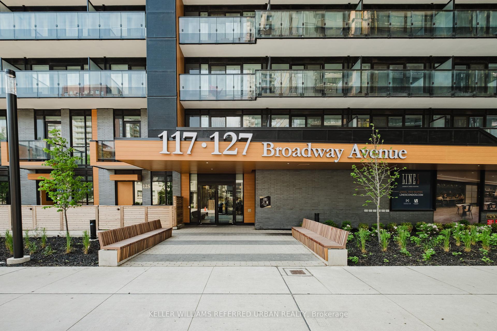 3 Bedrooms Condo at 127 Broadway, Toronto For sale