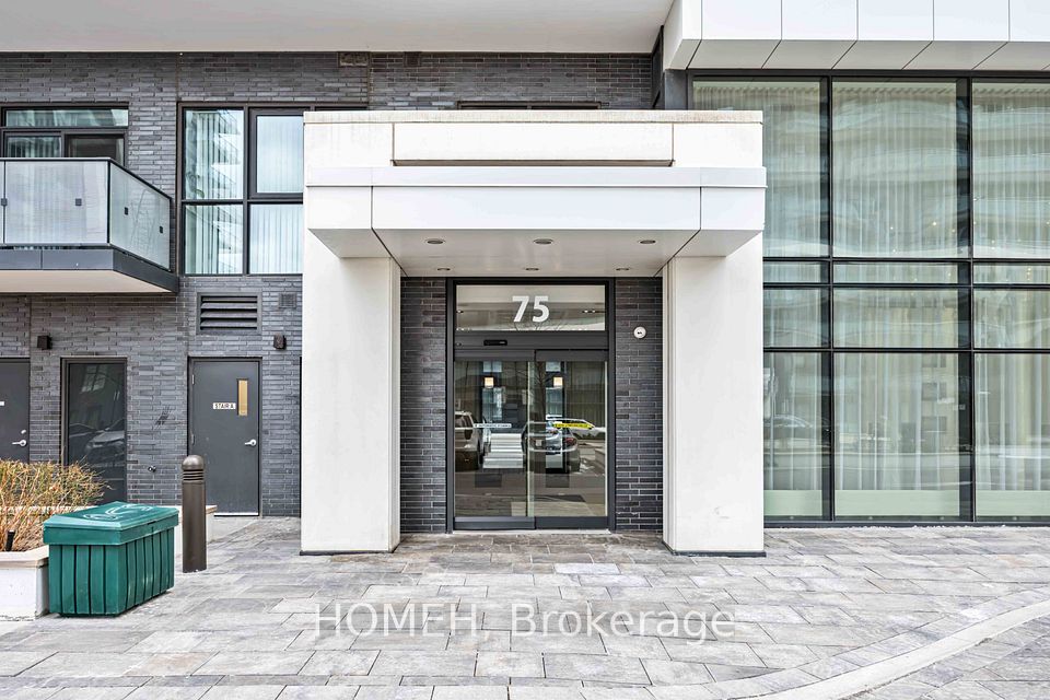 #1010 - 75 Oneida Crescent, Richmond Hill, ON L4B 0H3