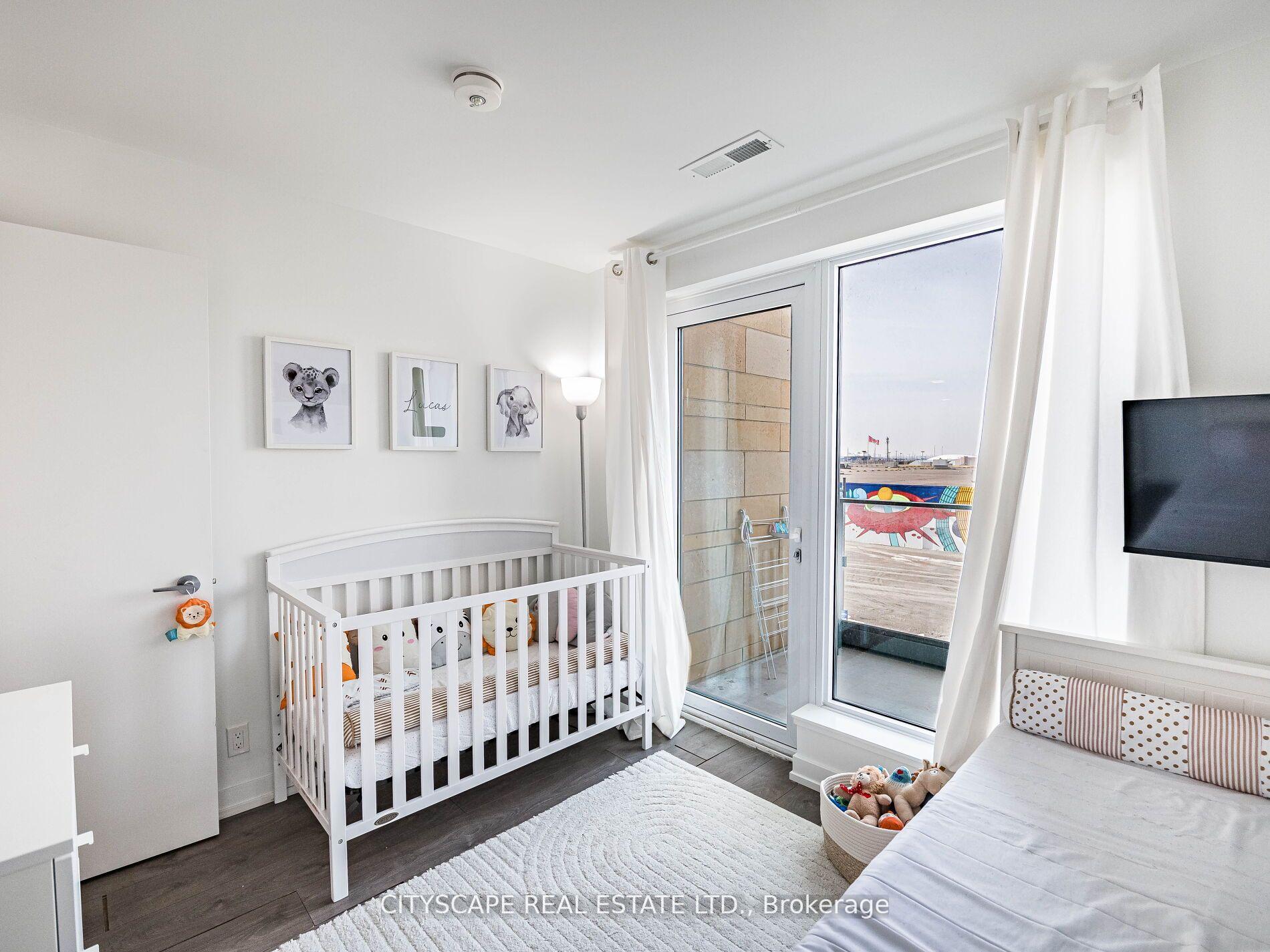 4 Bedrooms Condo at 9 Buttermill, Vaughan For sale