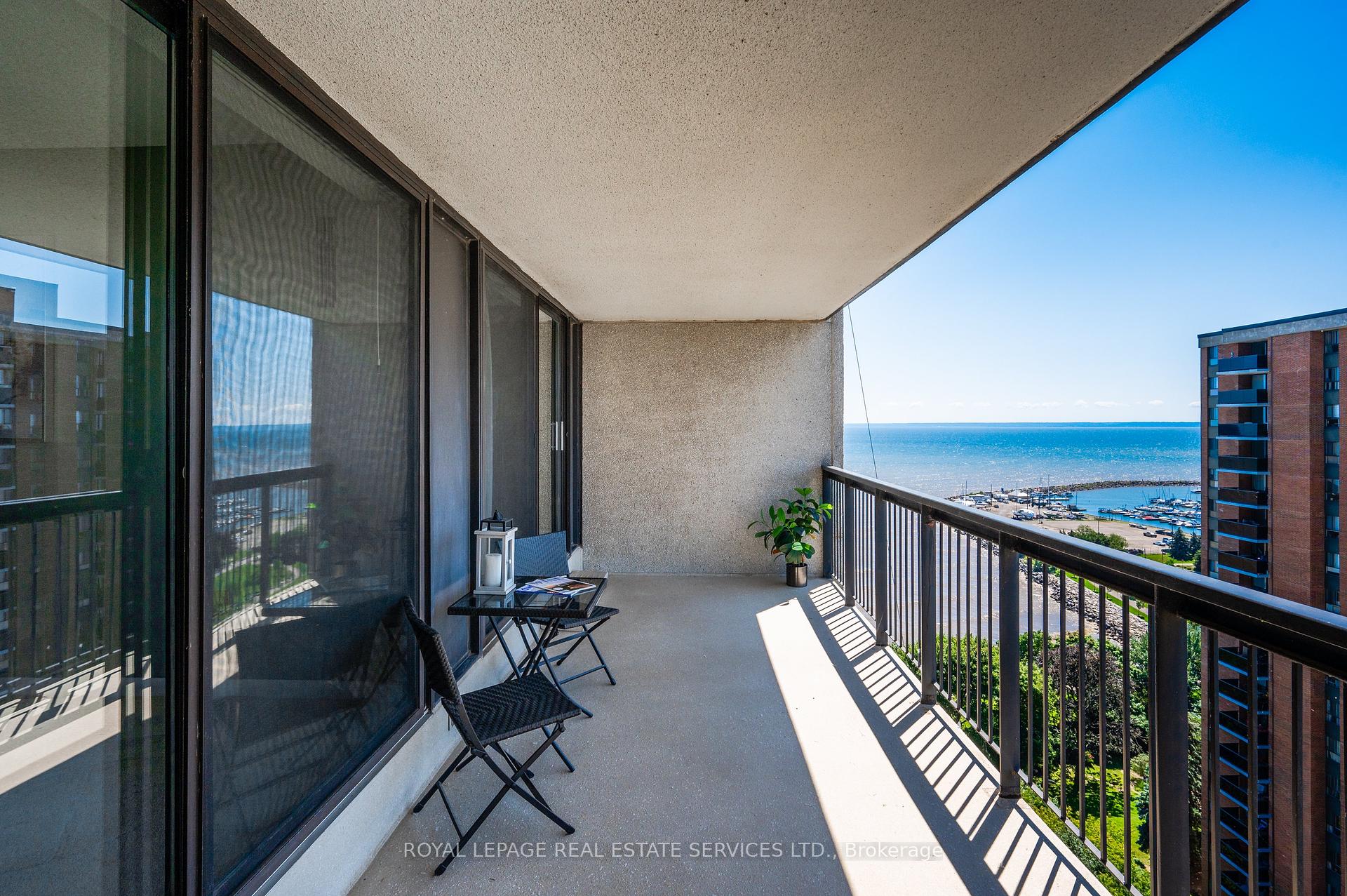 2 Bedrooms Condo at 2180 Marine,  Oakville For sale