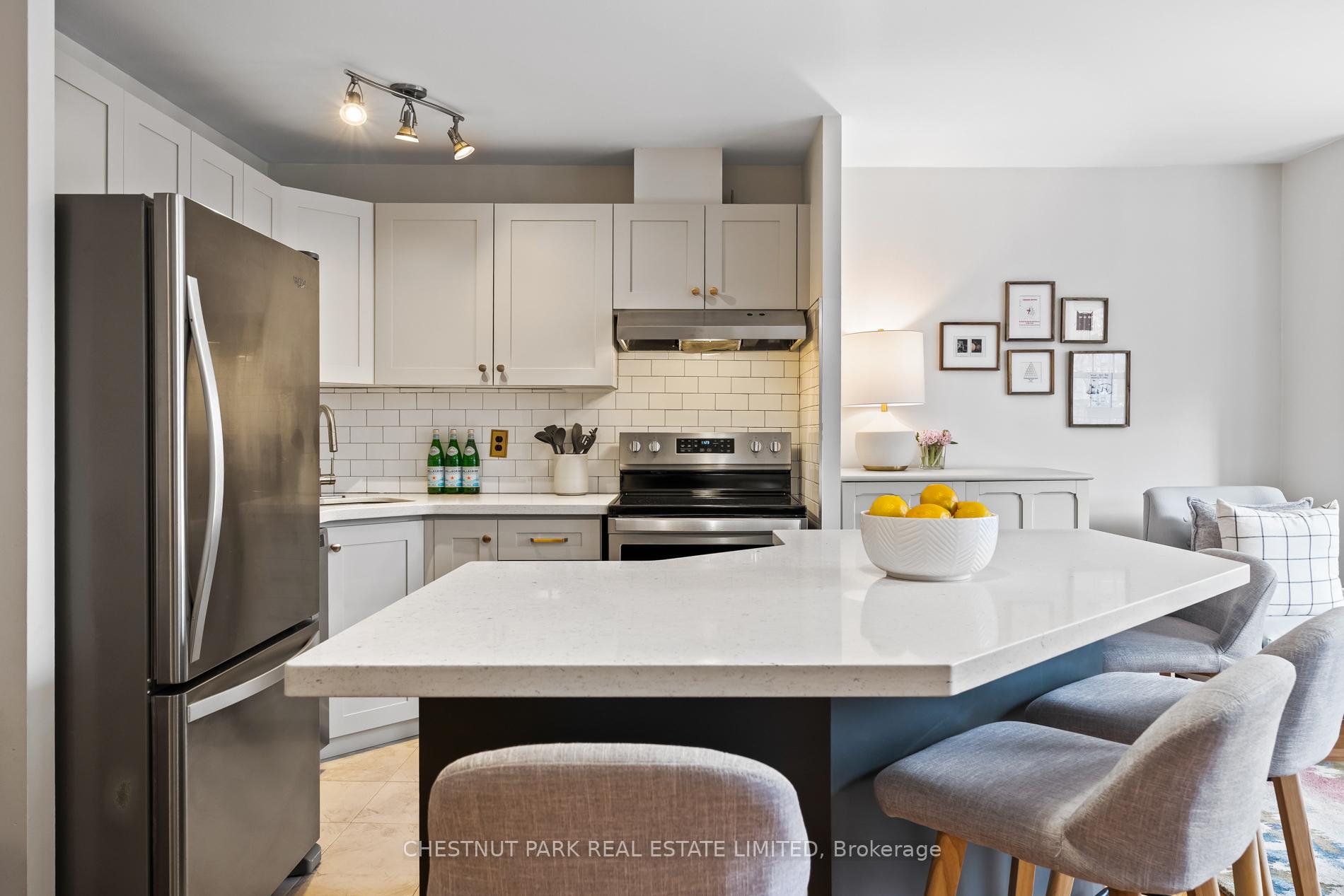 1 Bedroom Condo at 212 St. George,  Toronto For sale