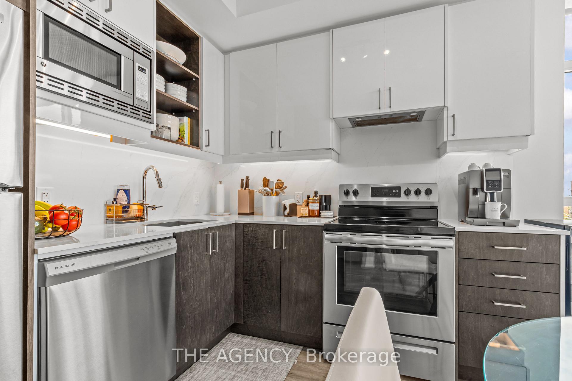 2 Bedrooms Condo at 60 George Butchart, Toronto For sale