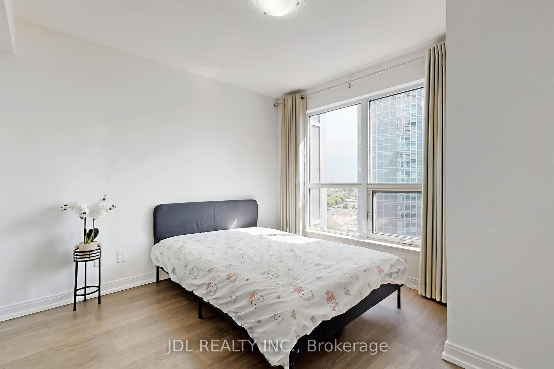 2 Bedrooms Condo at 255 Village Green, Toronto For sale