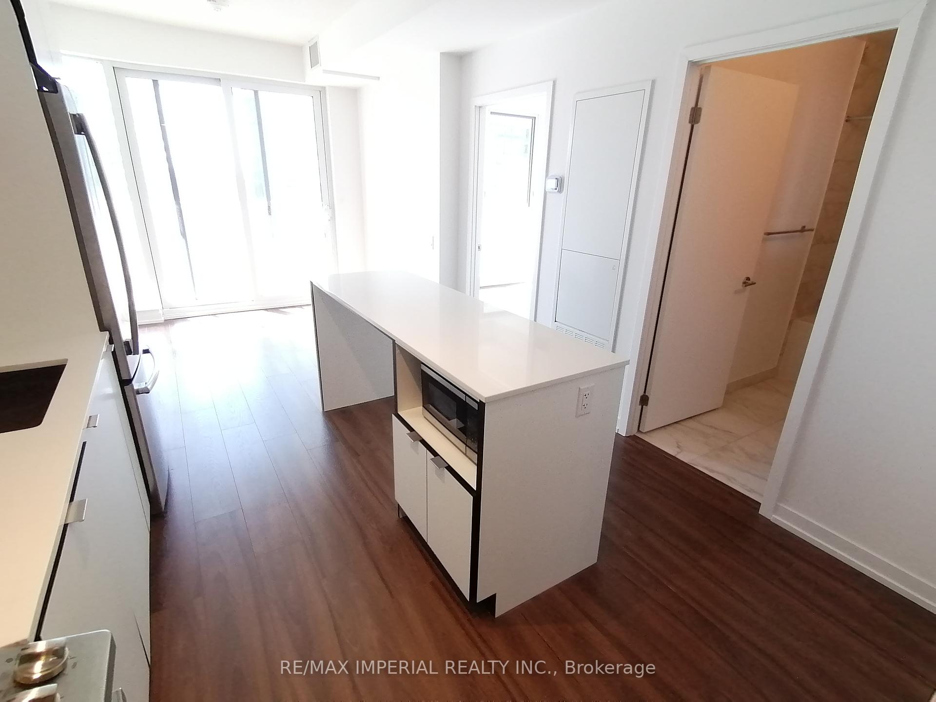 1 Bedroom Condo at 4065 Confederation,  Mississauga For sale