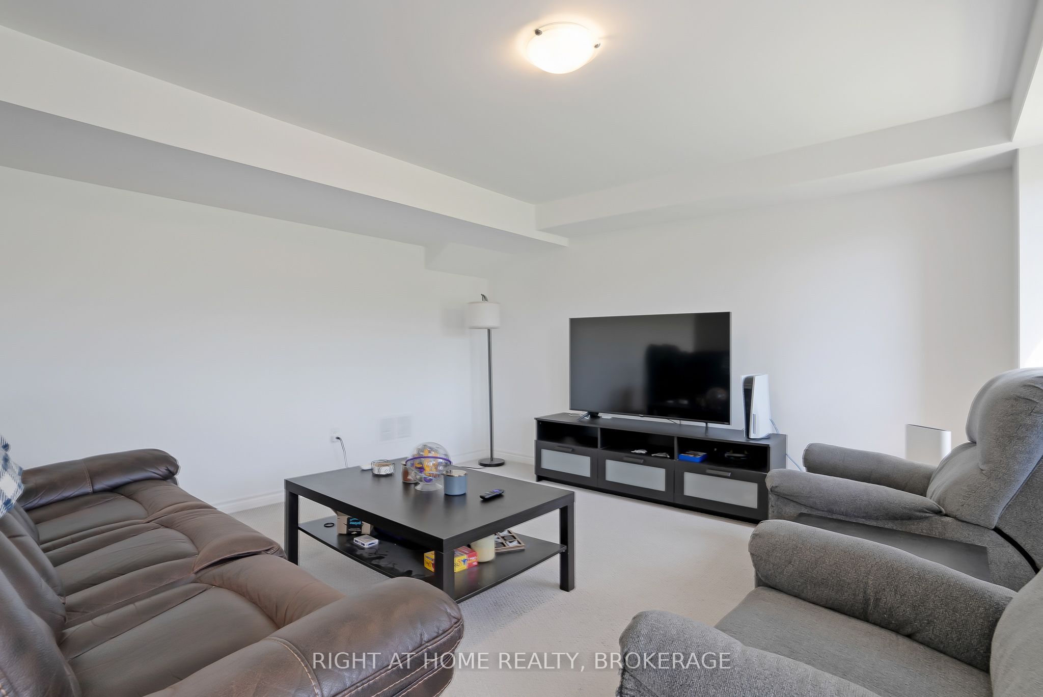 19 Robarts Drive