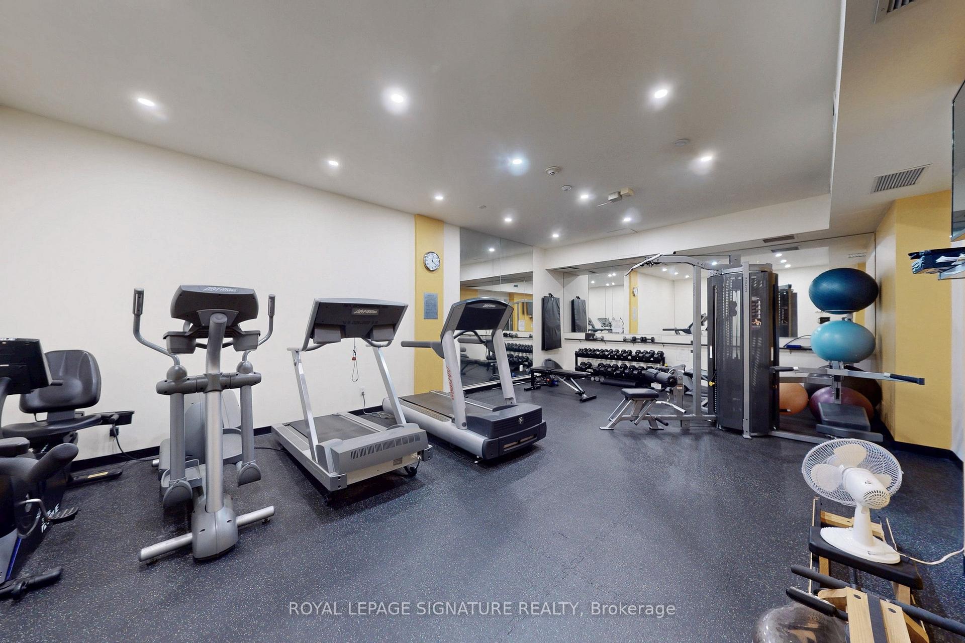 2 Bedrooms Condo at 901 Queen, Toronto For sale