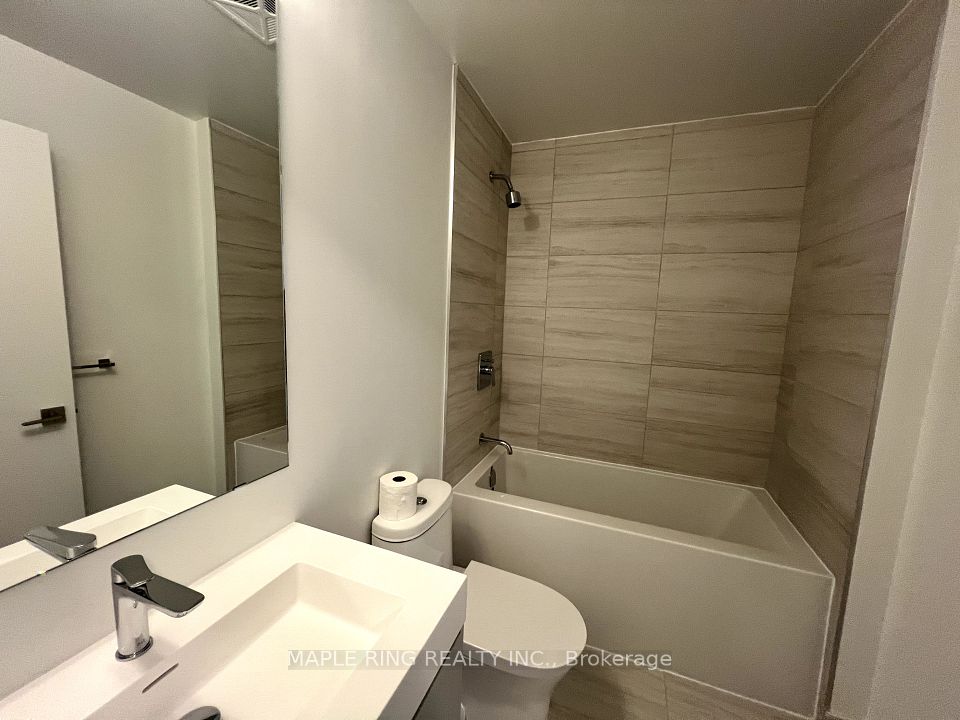 https://trreb-image.ampre.ca/gR1T70a9dj7JBNn5OV6UbxCYwxH1hPPCr30TaORMpbs/rs:fit:960:960/wm:.5:so:0:50:.4/wmsh:10/wmt:PHNwYW4gZm9yZWdyb3VuZD0nd2hpdGUnIGZvbnQ9JzY4Jz5NQVBMRSBSSU5HIFJFQUxUWSBJTkMuLCBCcm9rZXJhZ2U8L3NwYW4-/L3RycmViL2xpc3RpbmdzLzQwLzkyLzQ4LzA3L3AvZjBkMzU2ODktMmU0Ni00Mzc3LWE1YWQtZjJjYjk5ZGI1MTdhLmpwZw.jpg