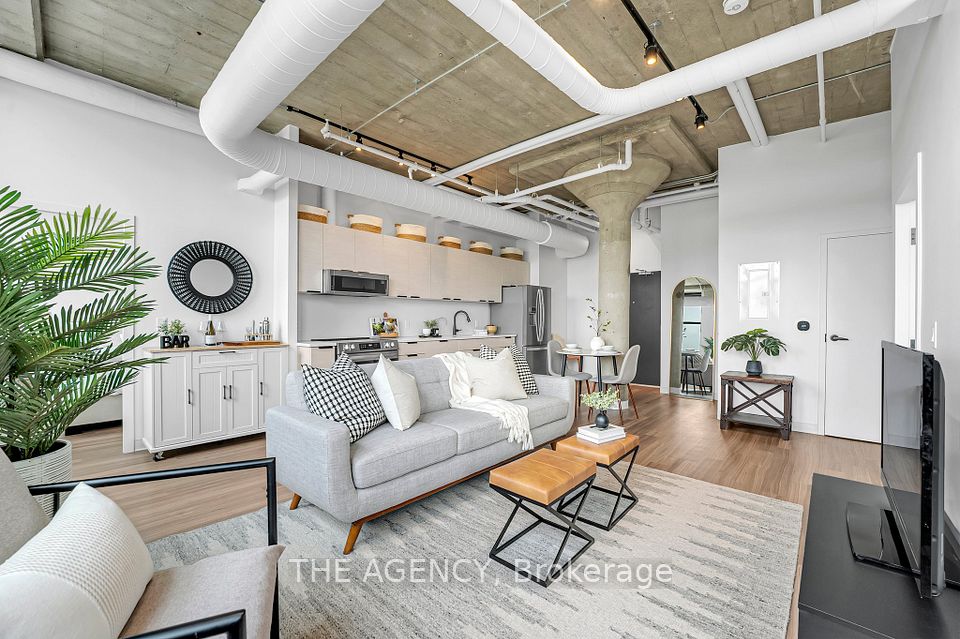 120 Huron
