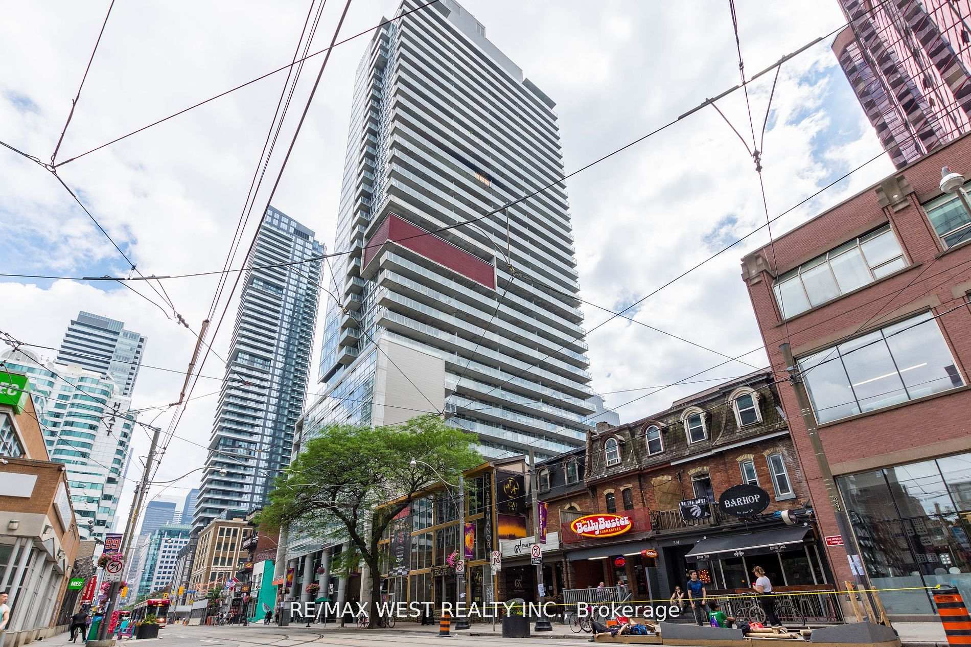 2 Bedrooms Condo at 375 King, Toronto For sale