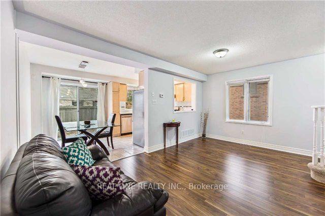 3 Bedrooms Condo at 1292 Sherwood Mills,  Mississauga For sale