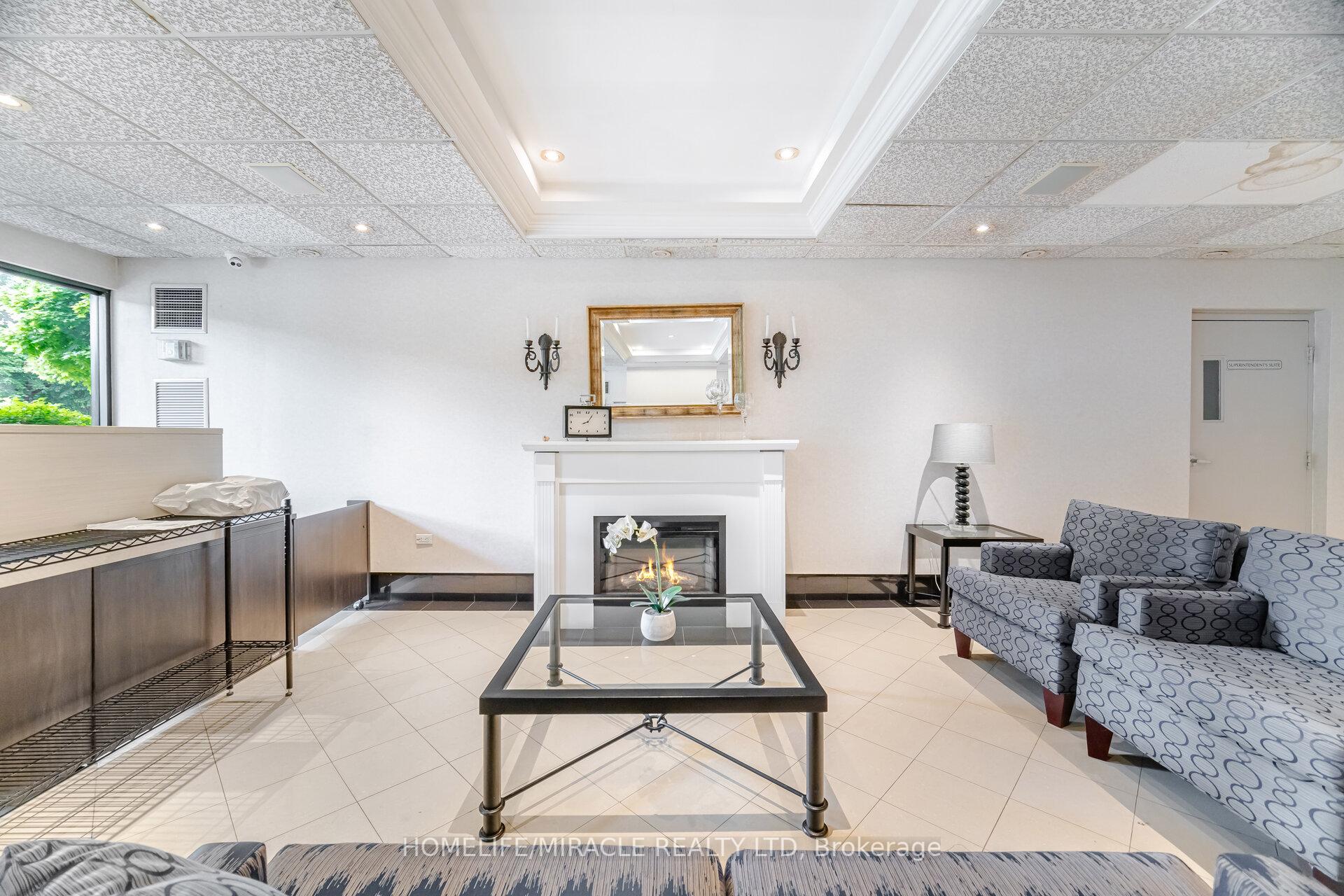 3 Bedrooms Condo at 1320 Mississauga valley, Mississauga For sale