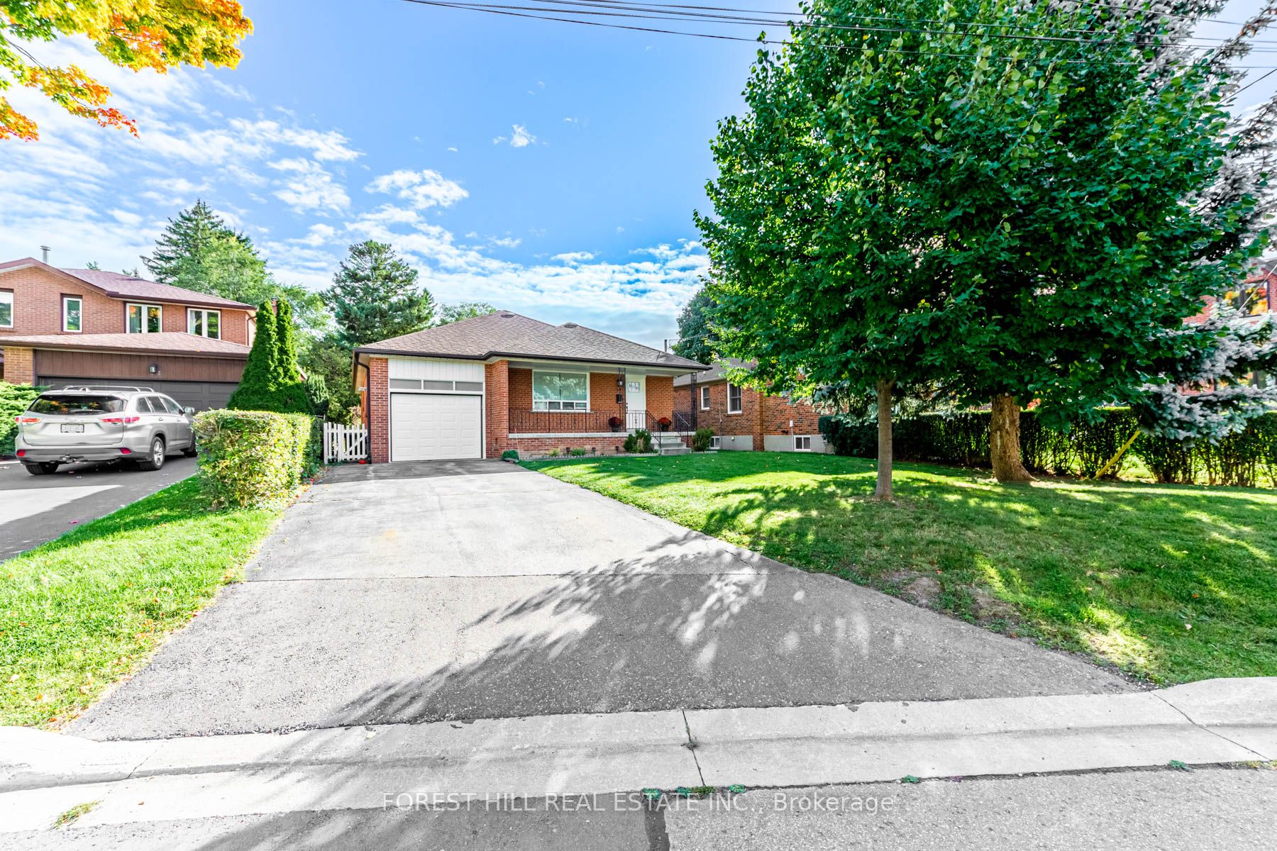 19 Tobruk Crescent, Toronto, ON M2M 3B3