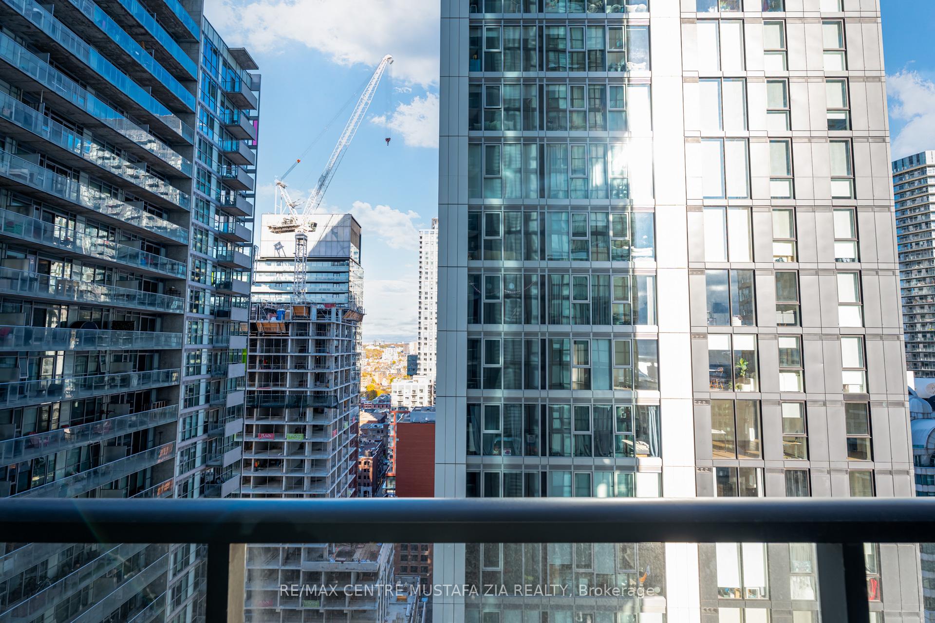 2 Bedrooms Condo at 88 Blue Jays, Toronto For sale