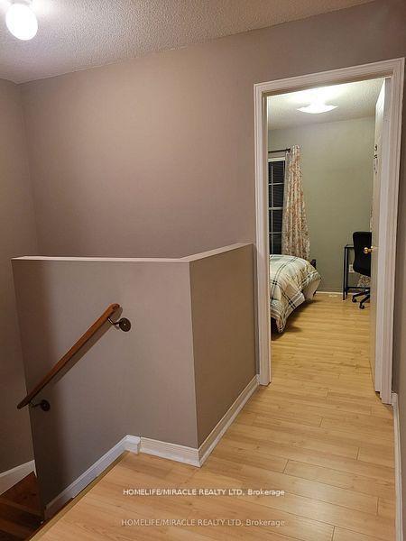 4 Bedrooms Condo at 22 Exchequer, Toronto For sale