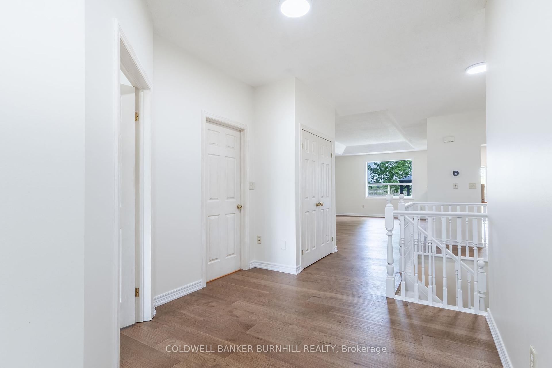 2 Bedrooms Condo at 56 Northern Breeze, Hamilton For sale