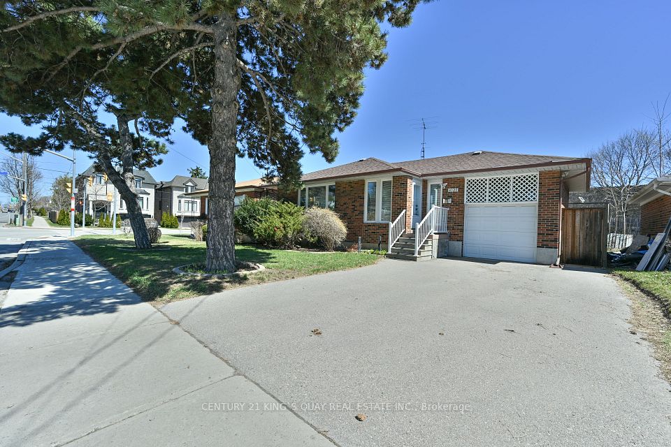 1027 Willowdale