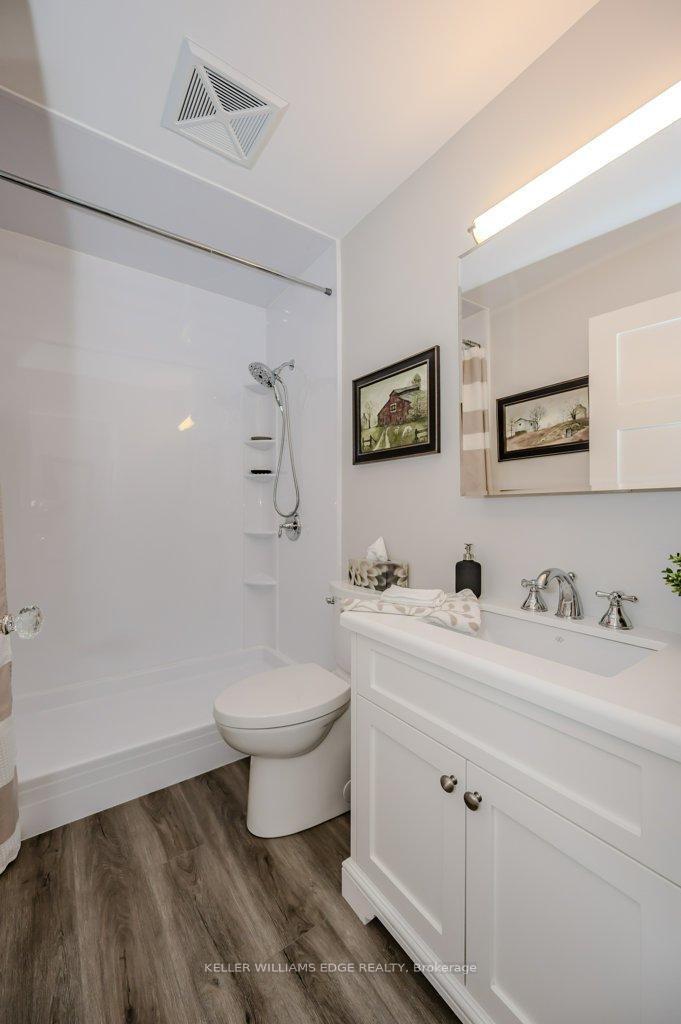 2 Bedrooms Condo at 1150 Parkwest, Mississauga For sale