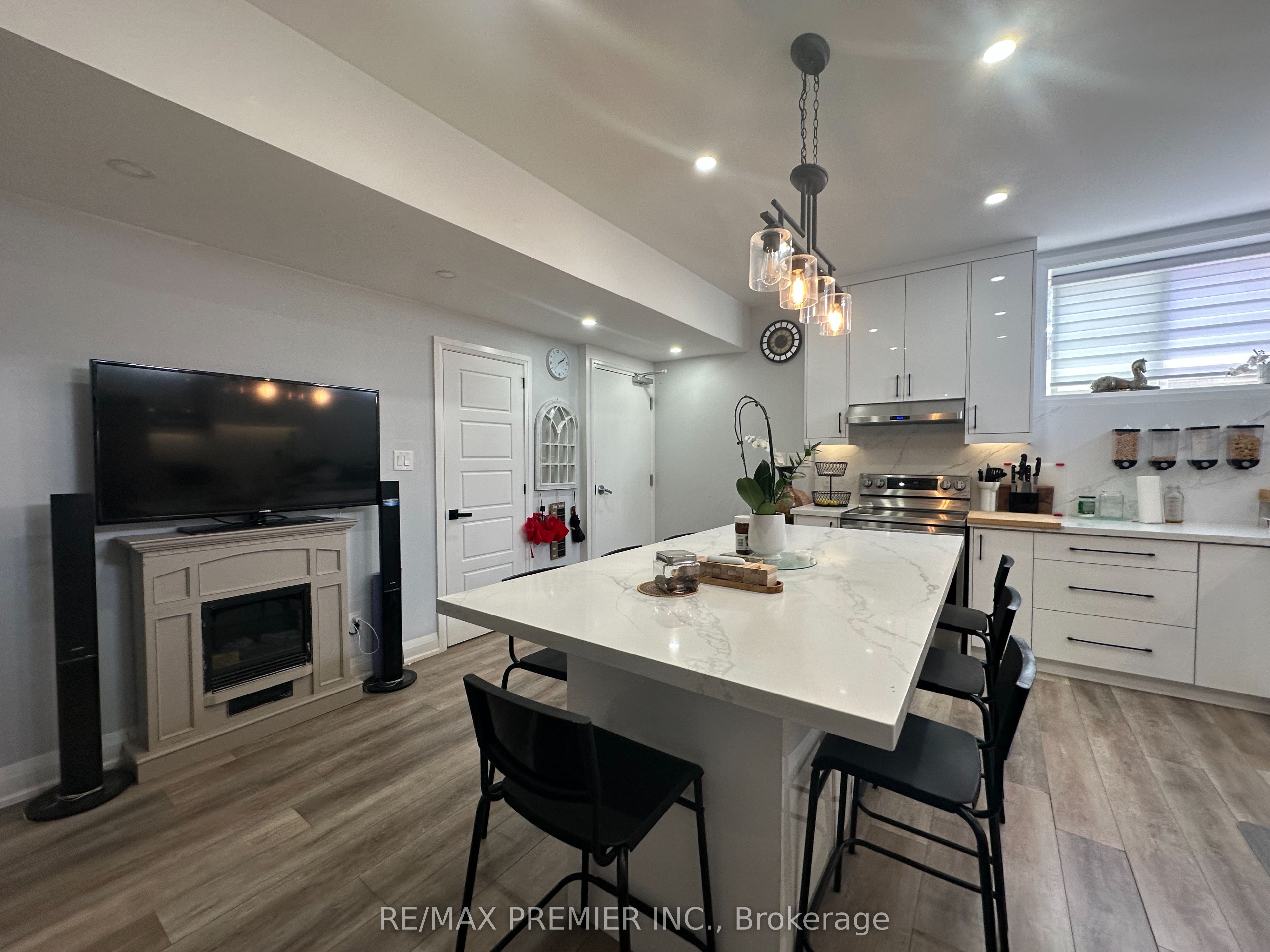 26 Elinor Avenue, #Basement