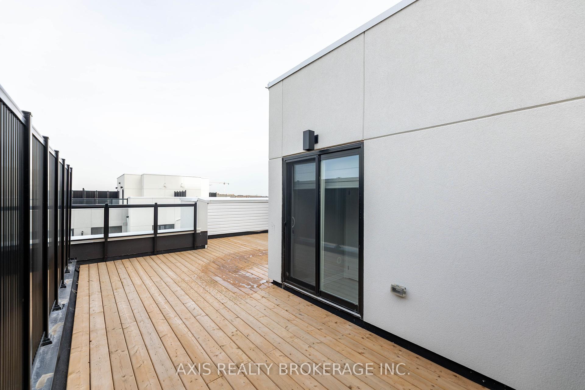 2 Bedrooms Condo at 349 Wheat Boom, Oakville For sale