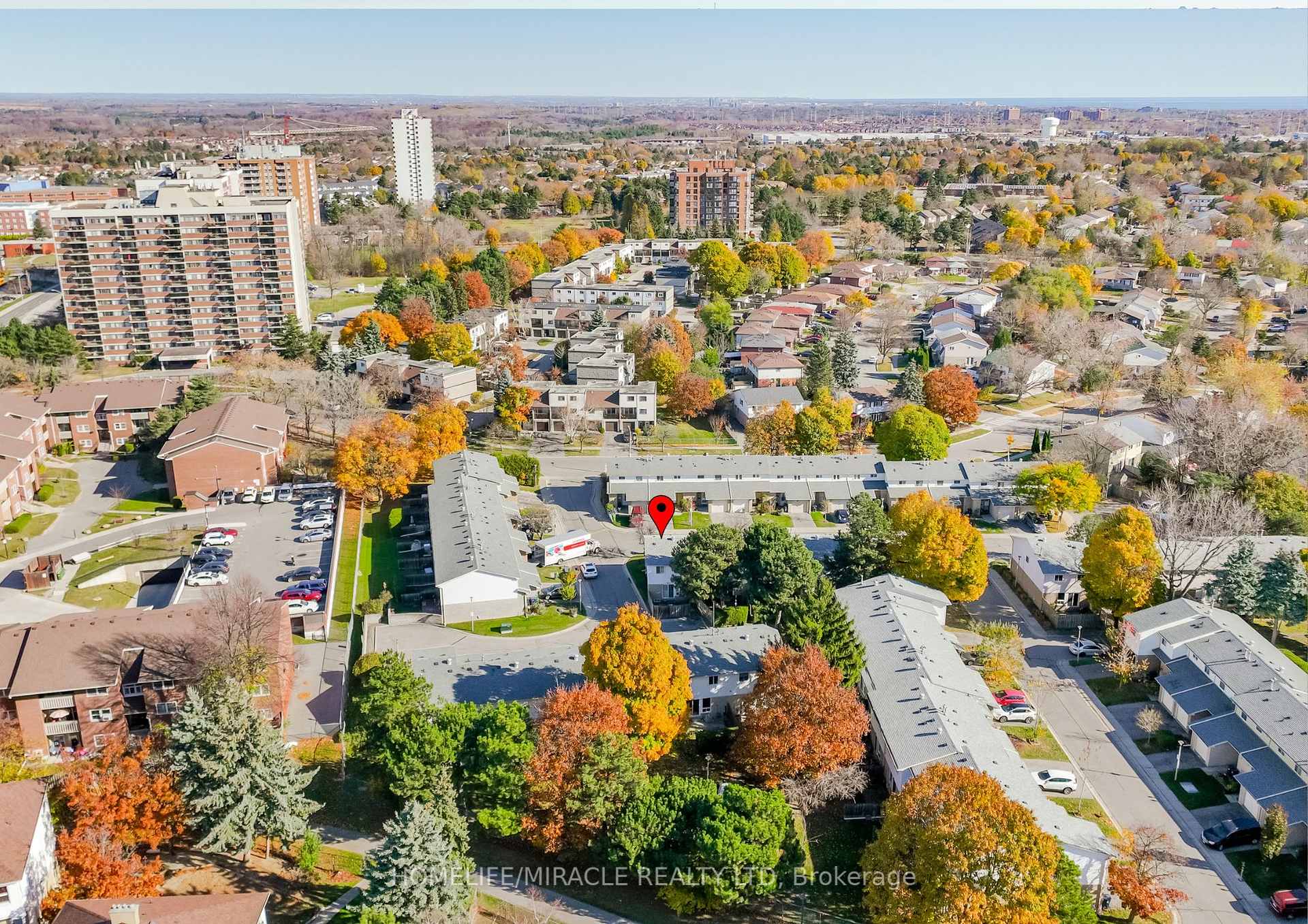 4 Bedrooms Condo at 50 Blackwell, Toronto For sale