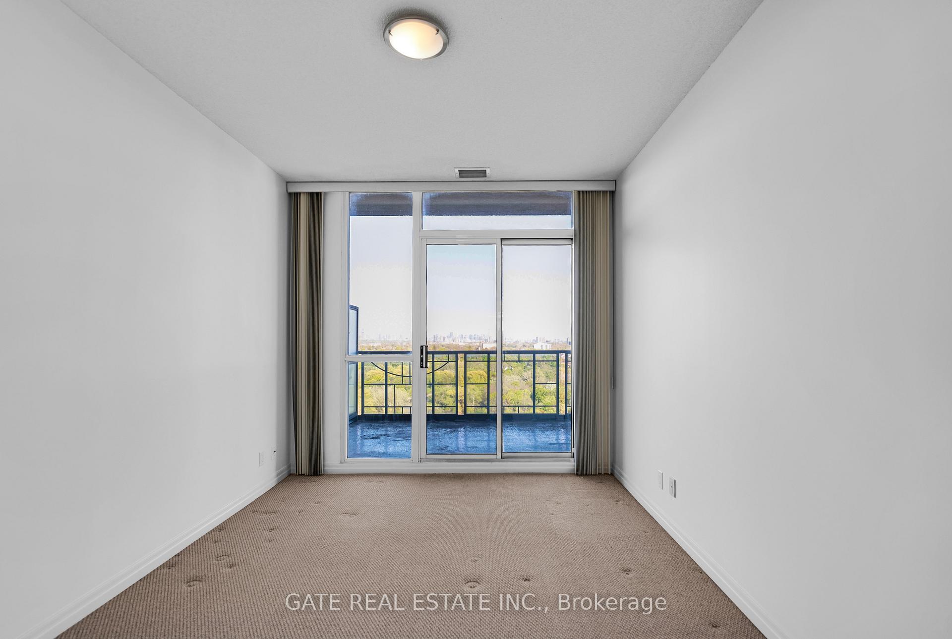 2 Bedrooms Condo at 38 Fontenay, Toronto For sale