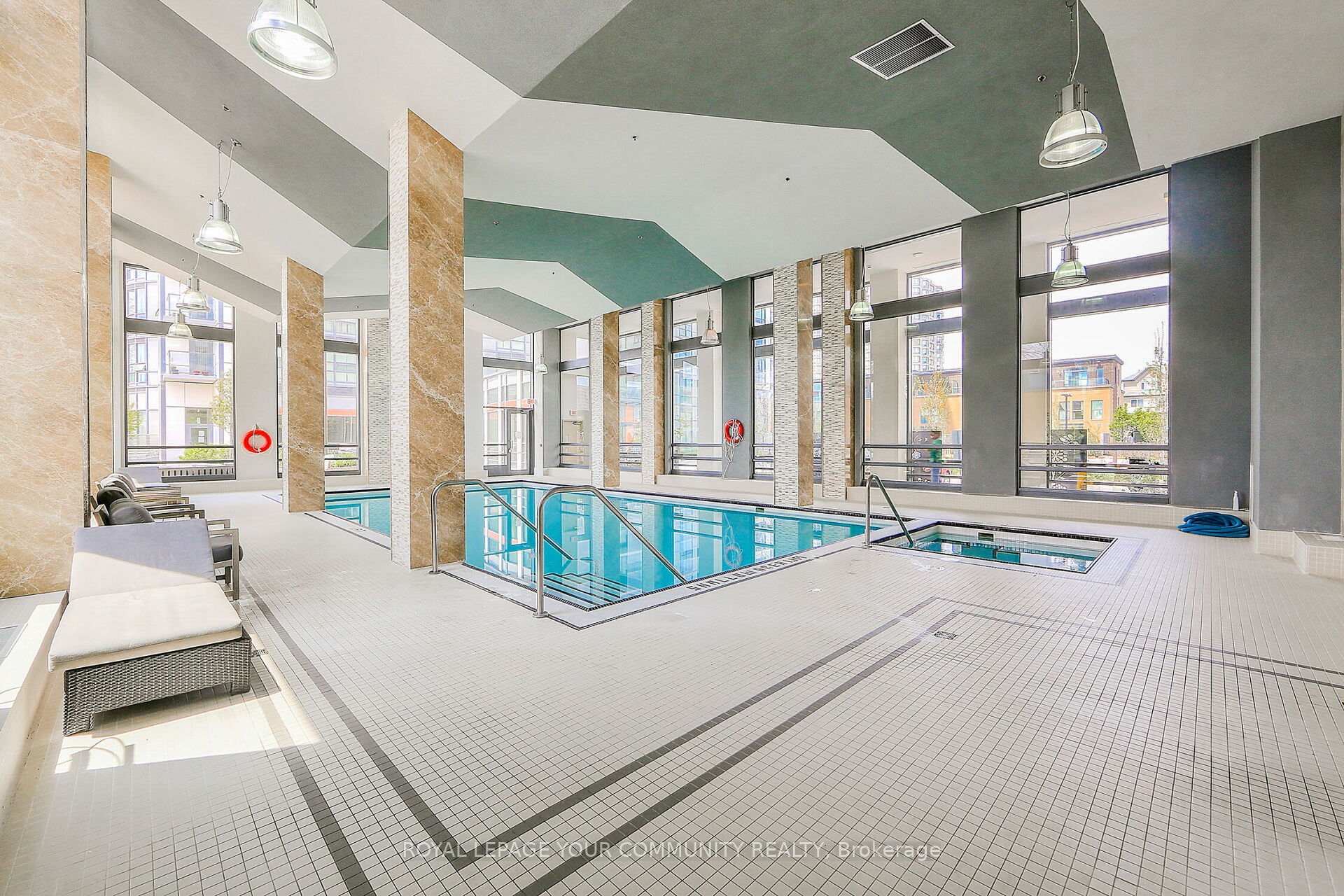 2 Bedrooms Condo at 185 Bonis, Toronto For sale