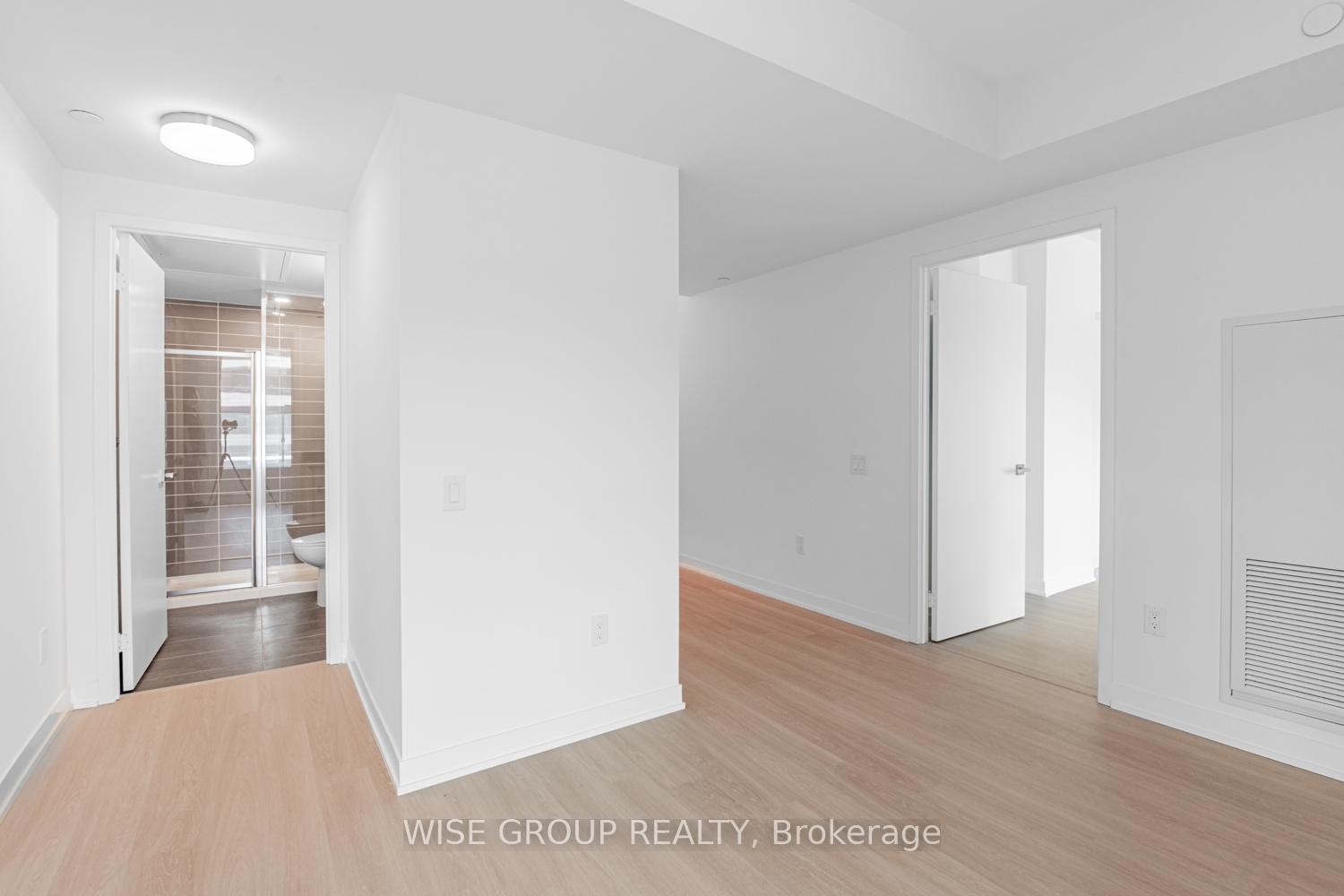 2 Bedrooms Condo at 500 Wilson, Toronto For sale