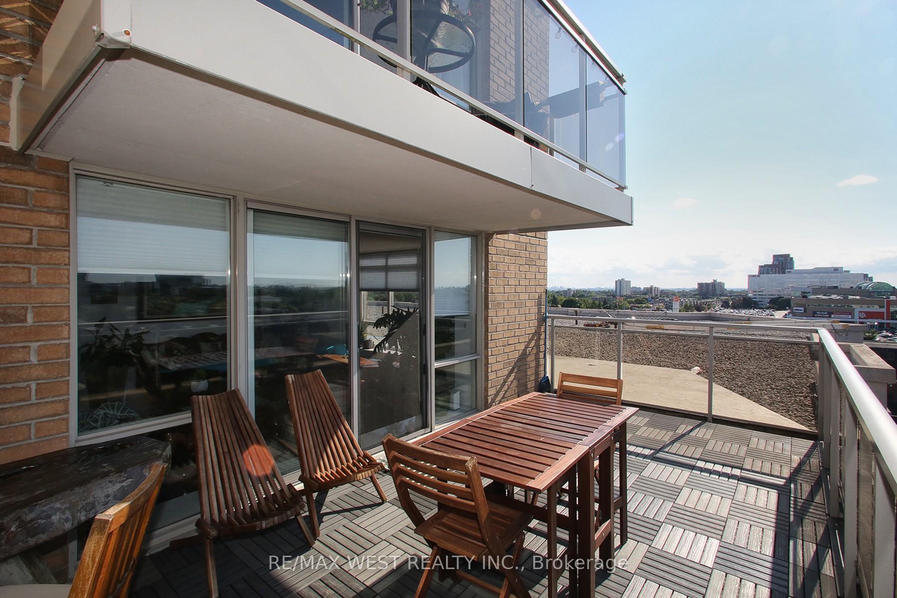 2 Bedrooms Condo at 650 Lawrence,  Toronto For sale