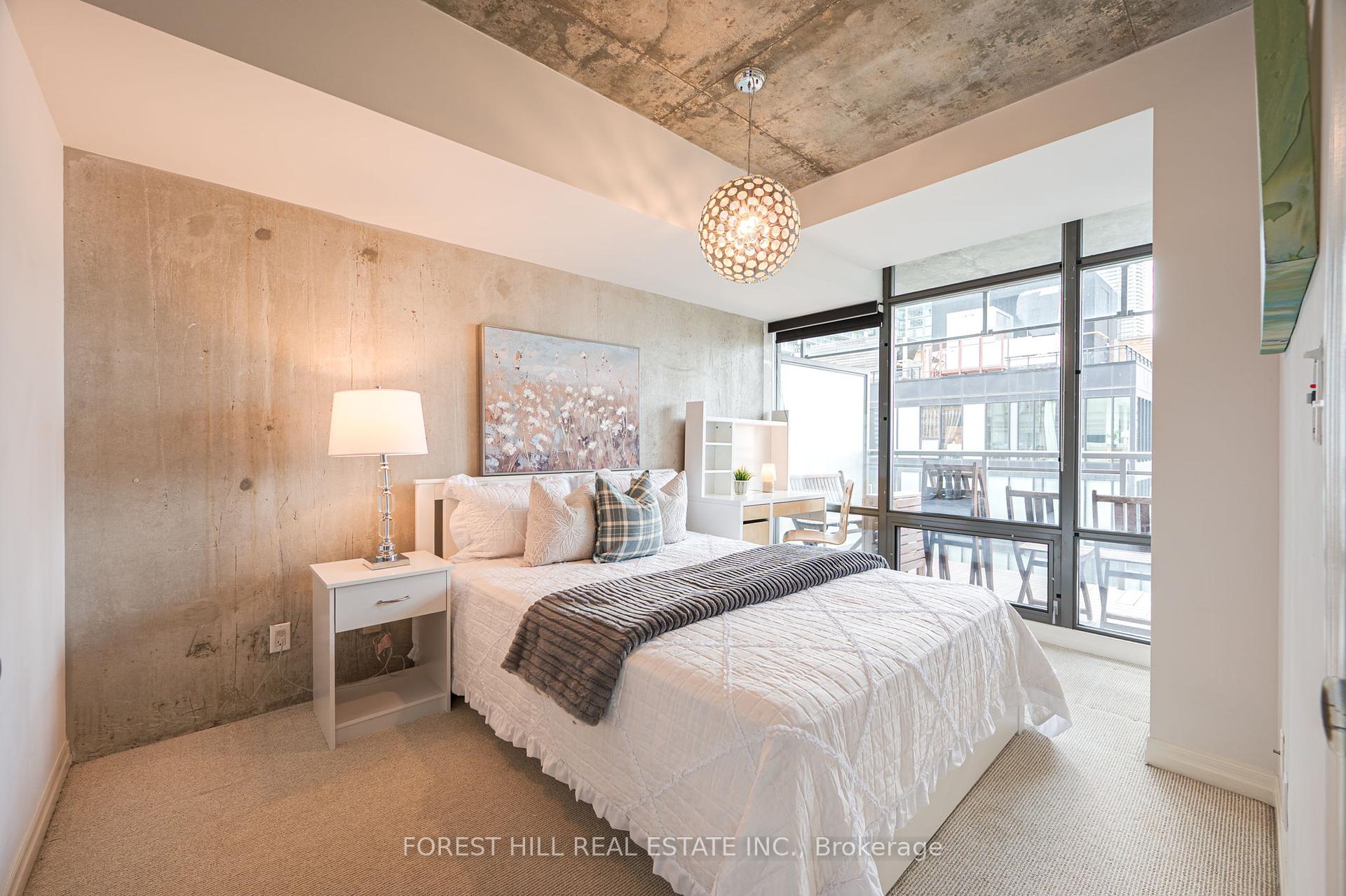 2 Bedrooms Condo at 22 Wellesley, Toronto For sale