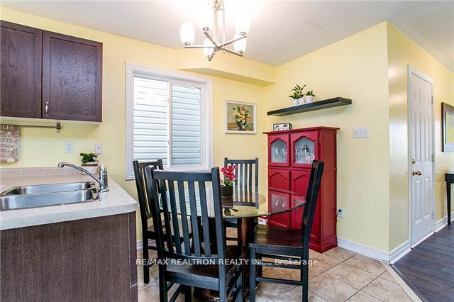 23 Admiral Crescent, Essa, ON L0M 1B4