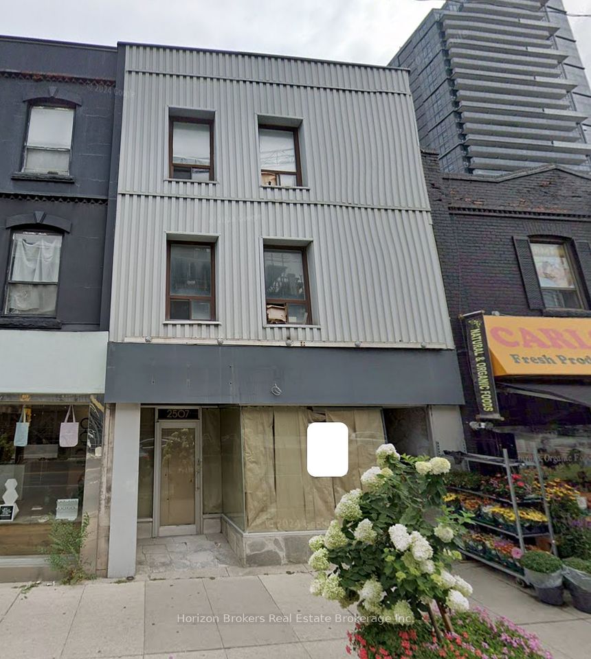2507 Yonge