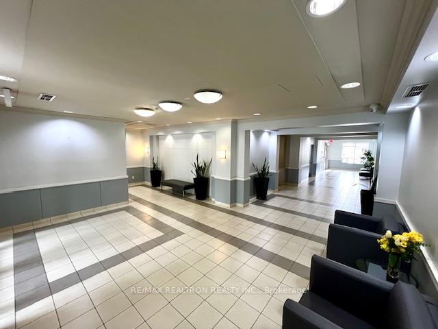2 Bedrooms Condo at 3650 Kingston, Toronto For sale