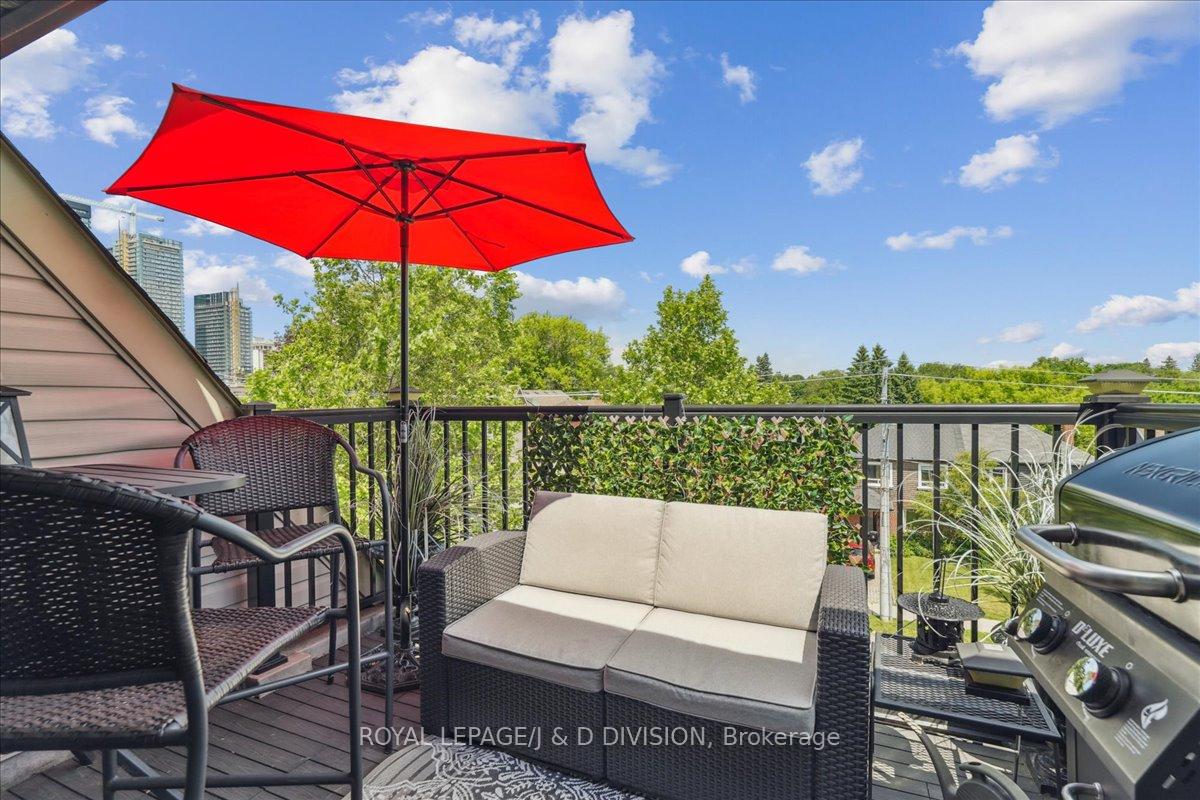 4 Bedrooms Condo at 361 Roehampton, Toronto For sale