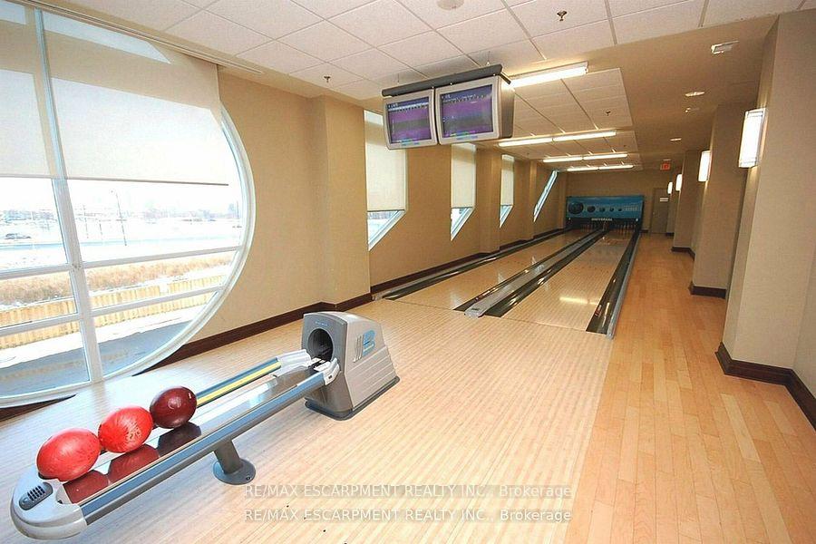 1 Bedroom Condo at 335 Rathburn, Mississauga For sale