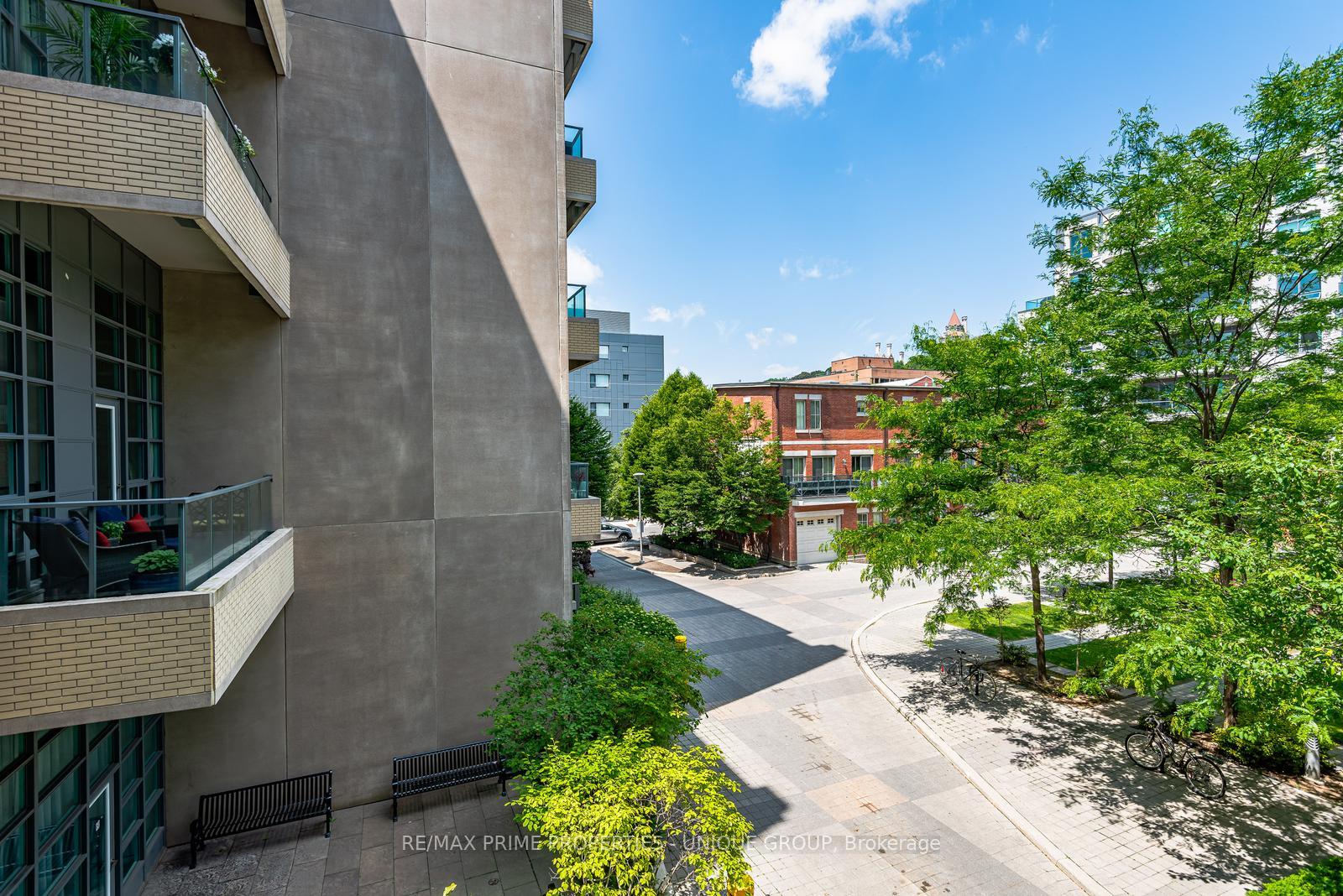 1 Bedroom Condo at 380 Macpherson, Toronto For sale