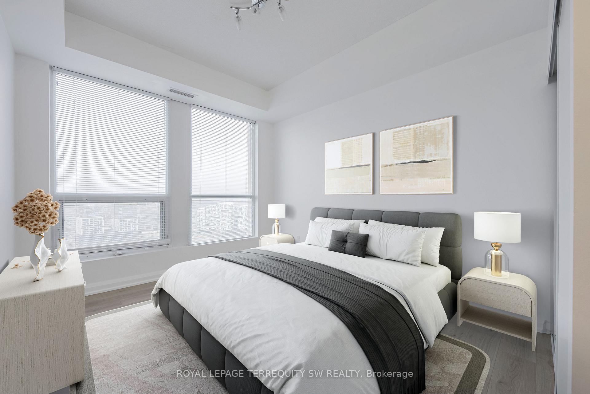 3 Bedrooms Condo at 628 Fleet, Toronto For sale