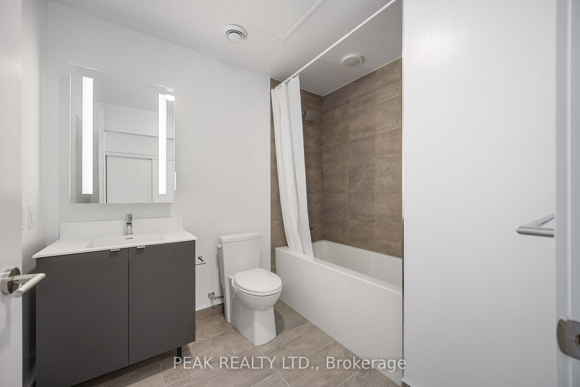 1 Bedroom Condo at 500 Dupont,  Toronto For sale