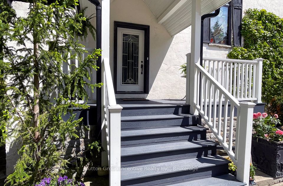 187 Arlberg Crescent, Blue Mountains, ON L9Y 0M1