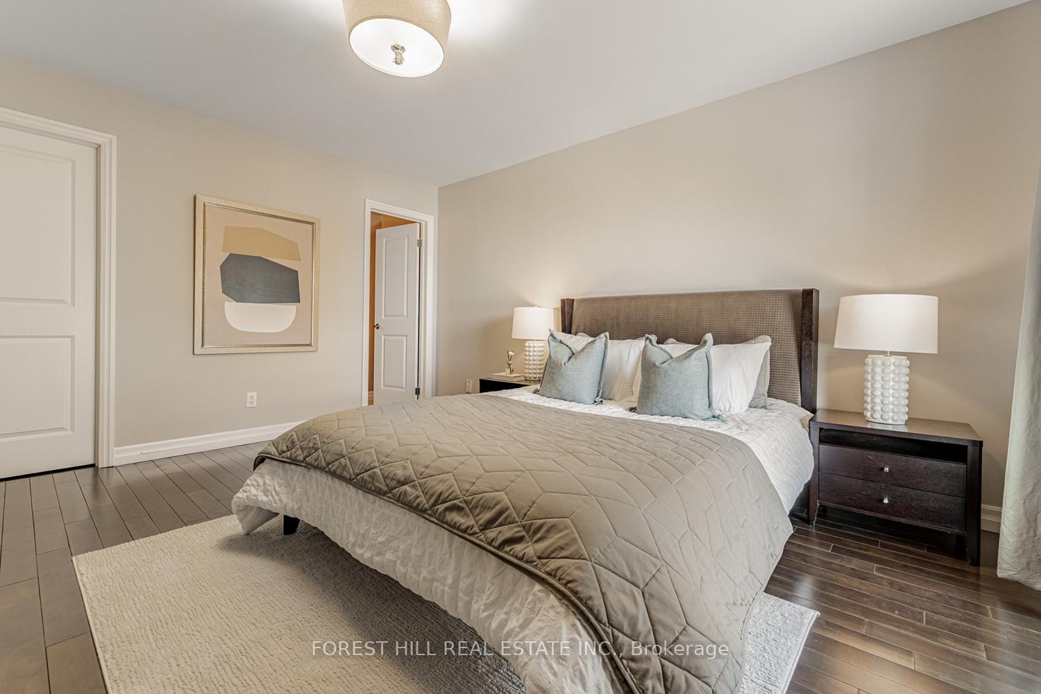 5 Bedrooms Condo at 21 Snowshoe Mill, Toronto For sale