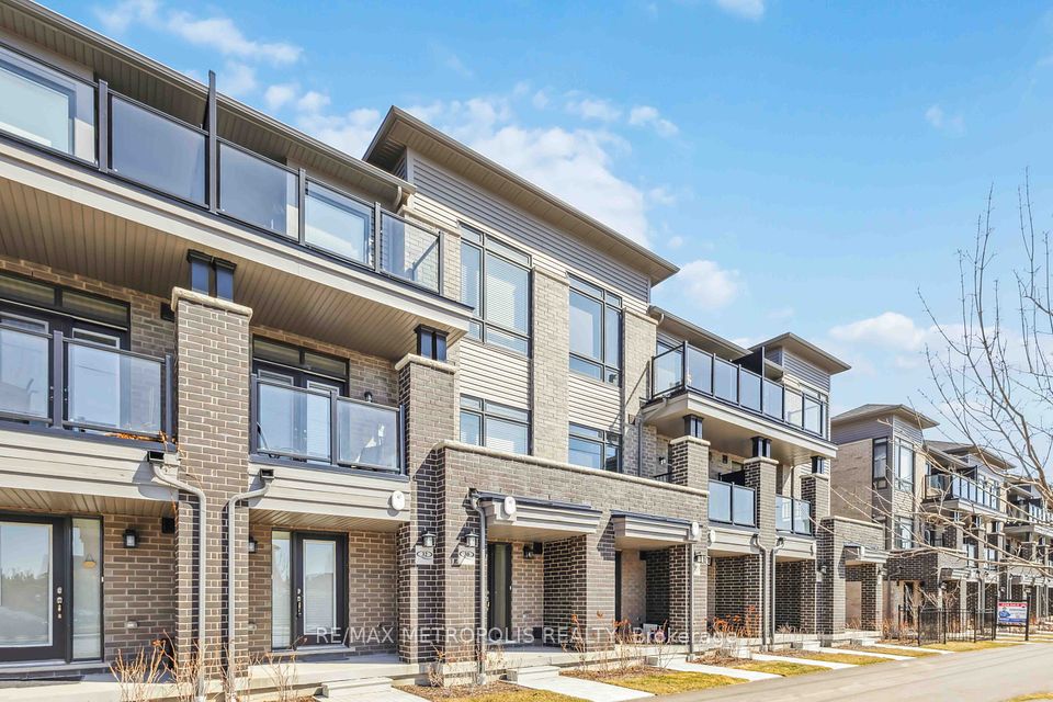 30 Emmas Way, Whitby, ON L1R 0S7