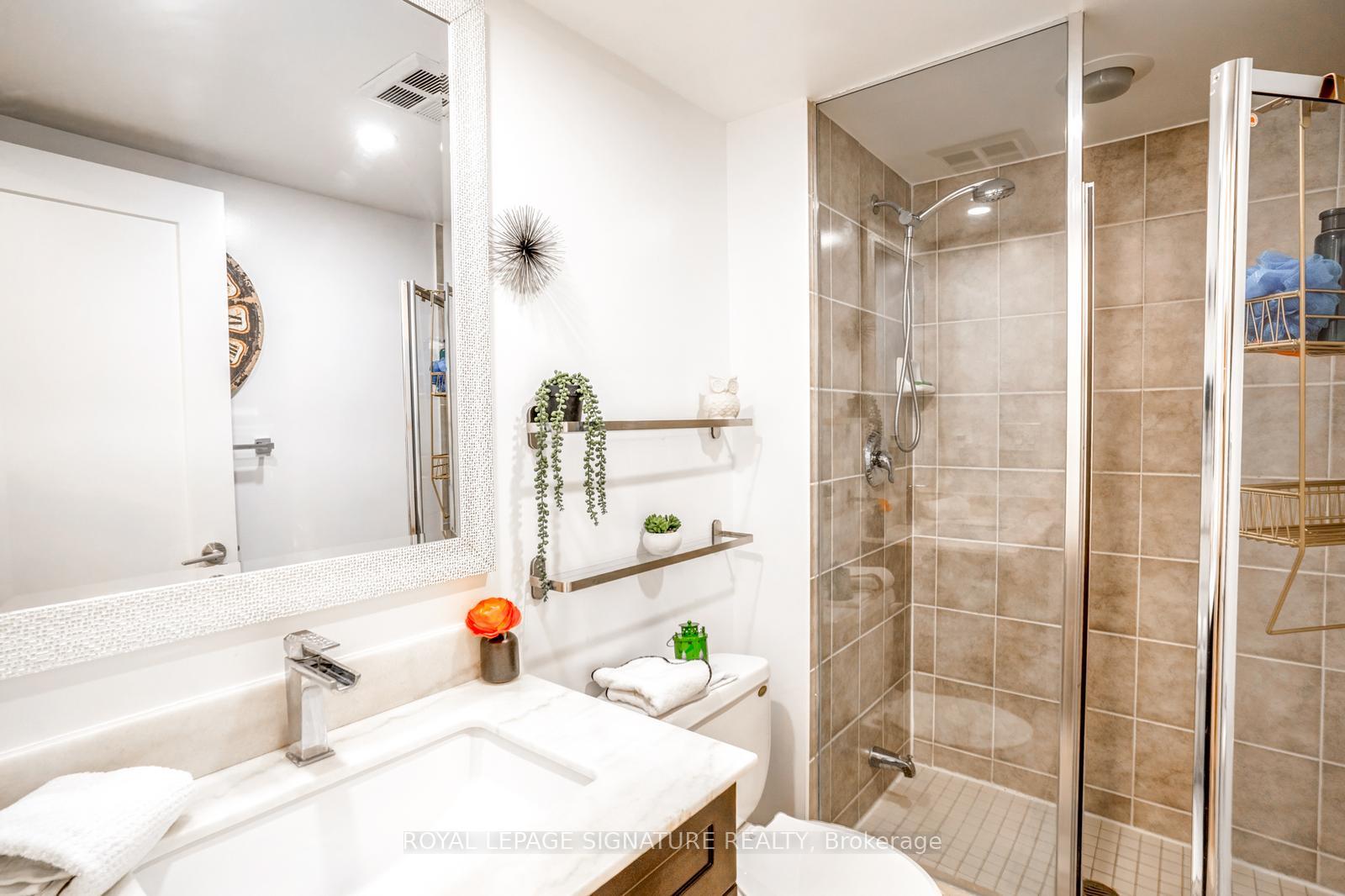2 Bedrooms Condo at 7 Michael Power, Toronto For sale