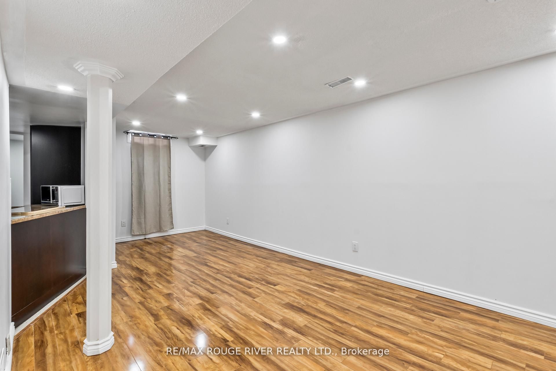 2292 Chapman Court