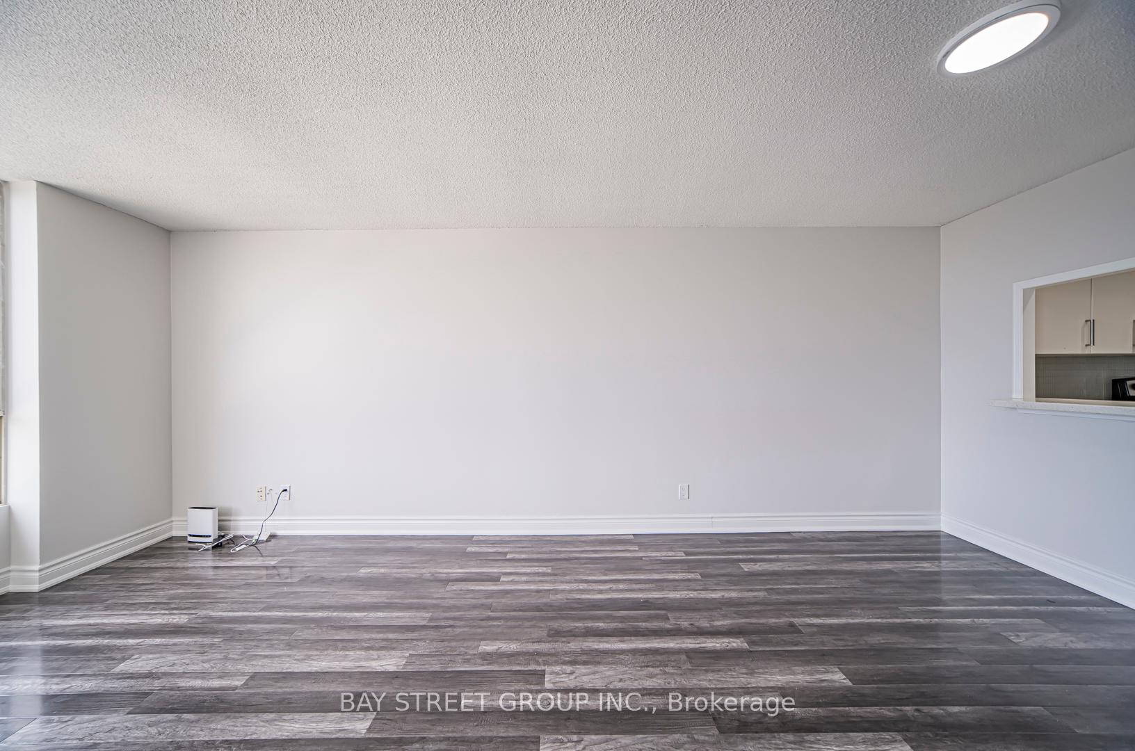 3 Bedrooms Condo at 2470 Eglinton, Toronto For sale