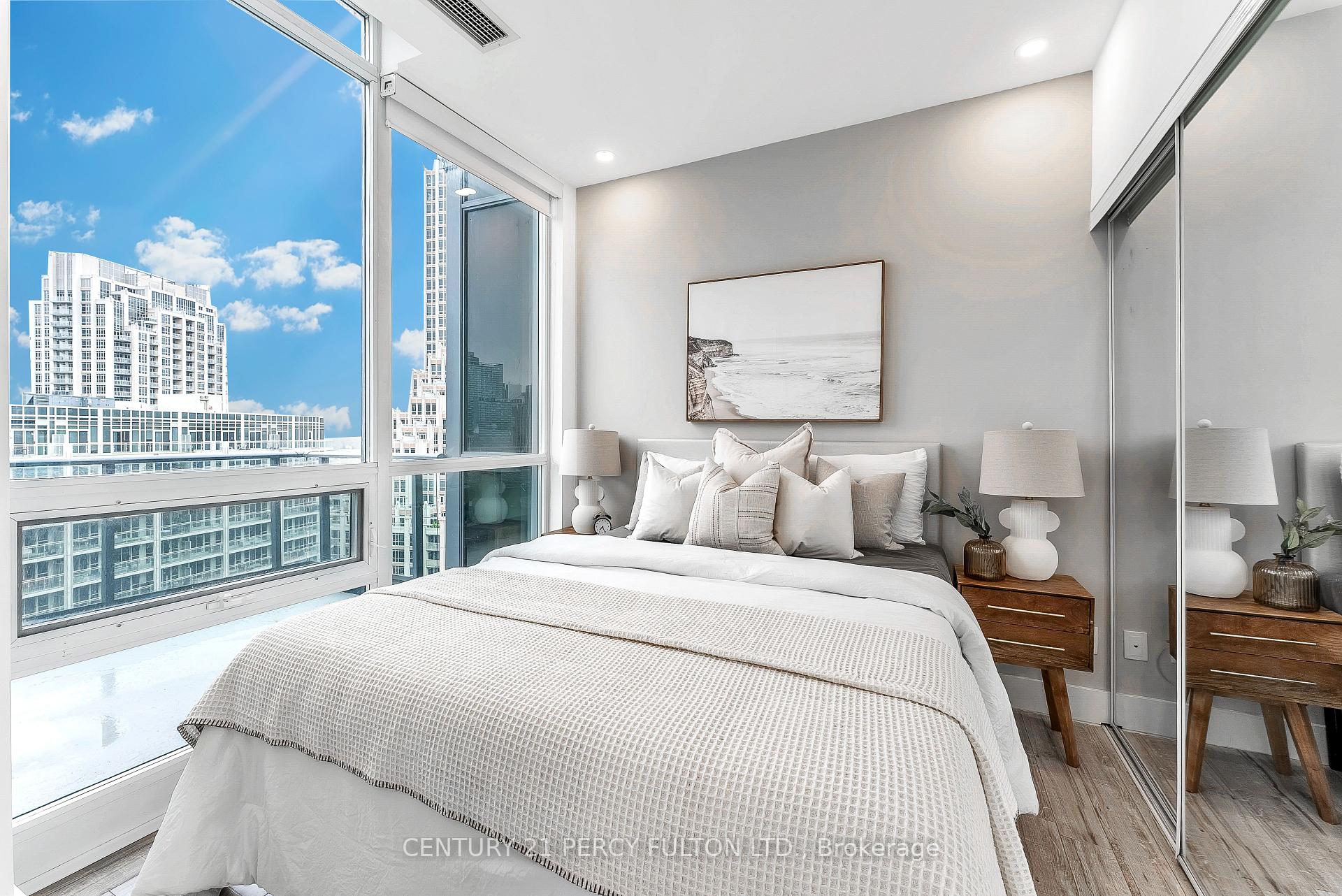 2 Bedrooms Condo at 209 Fort York, Toronto For sale